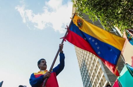 APÓS APROVAÇÃO EM REFERENDO | Maduro assina decreto e anexa território da Guiana como parte da Venezuela