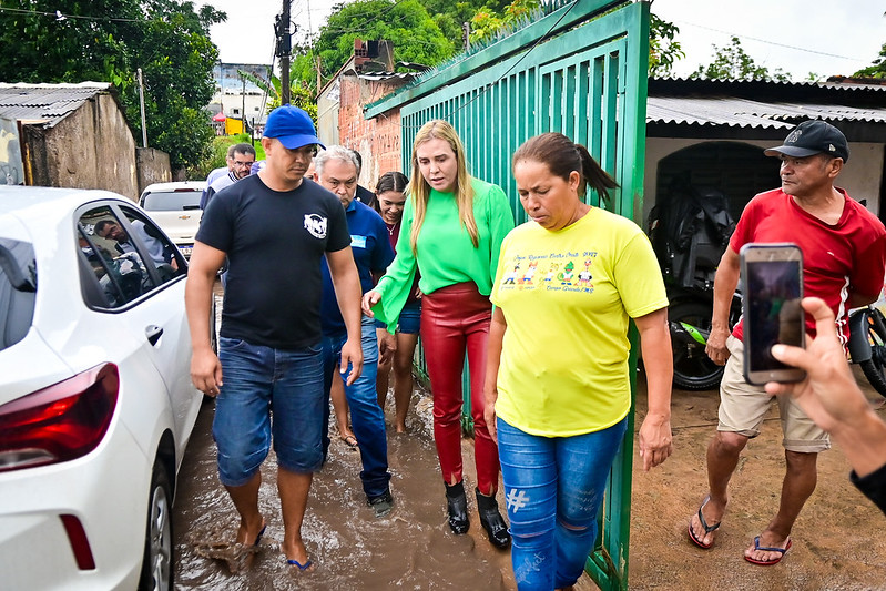 BENEFÍCIOS SOCIAIS | Famílias desabrigadas por temporais na Vila Cauhy e na Candangolândia serão cadastradas em programas e receberão auxílios emergenciais do GDF