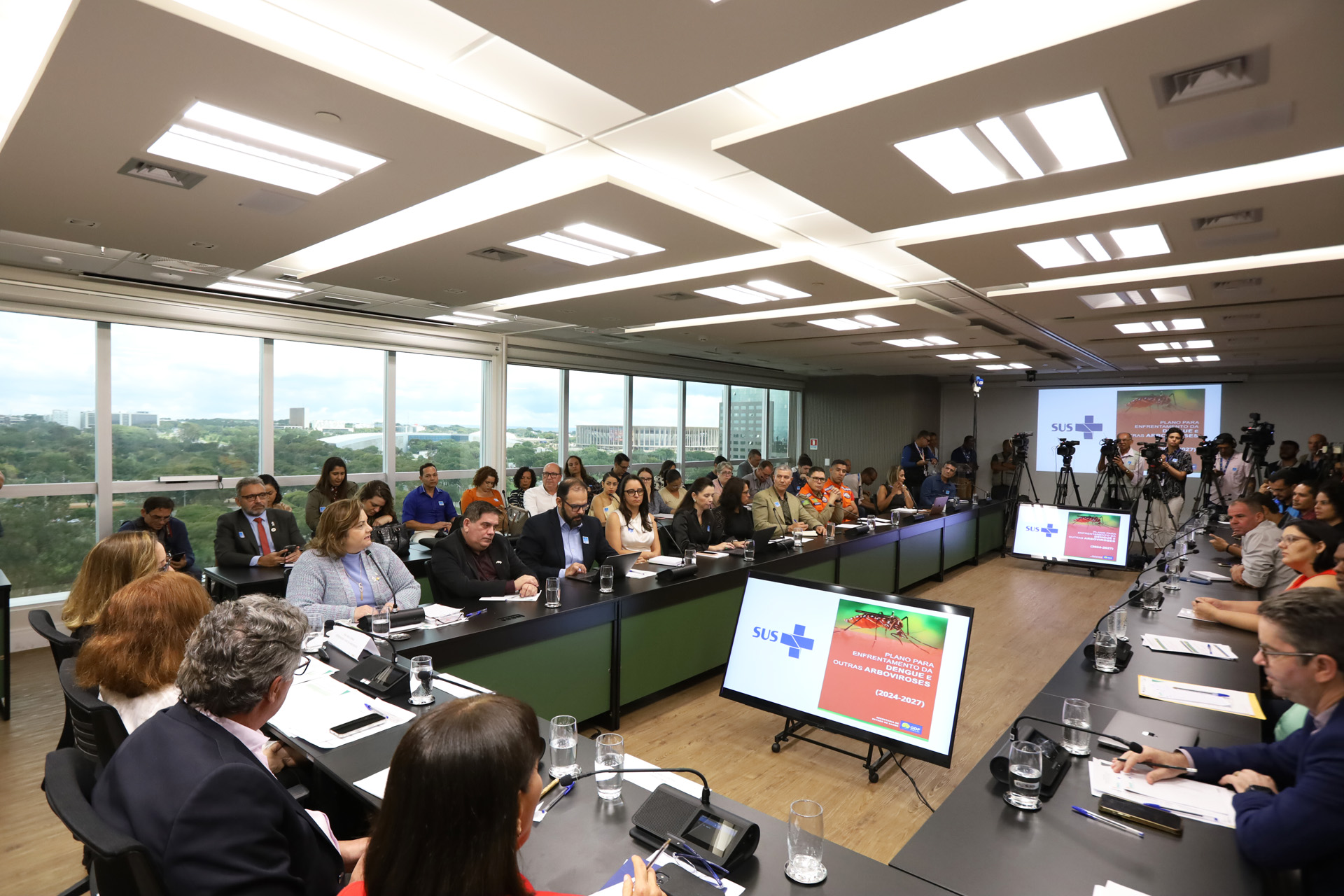 SITUAÇÃO ALARMANTE | Representantes do Ministério da Saúde, GDF e governo de Goiás se reúnem para debater atual momento das arboviroses (dengue, zika e chikungunya) e alinhar atividades conjuntas