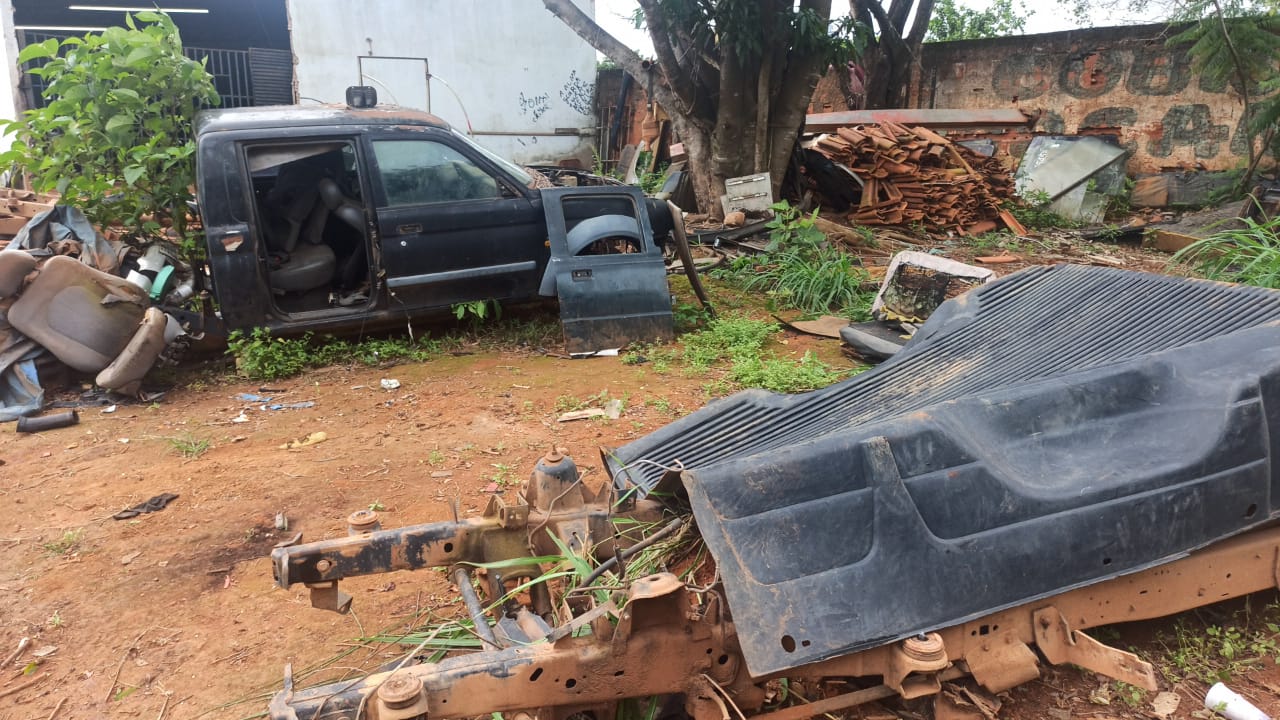 DF LIVRE DE CARCAÇAS | Mais 82 veículos abandonados nas ruas são recolhidos na primeira semana; saiba como denunciar
