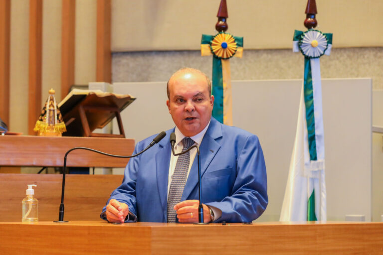 NA ABERTURA DOS TRABALHOS DA CLDF | Ibaneis anuncia a contratação de agentes de vigilância ambiental e investimento de R$ 3 bi para o DF neste ano