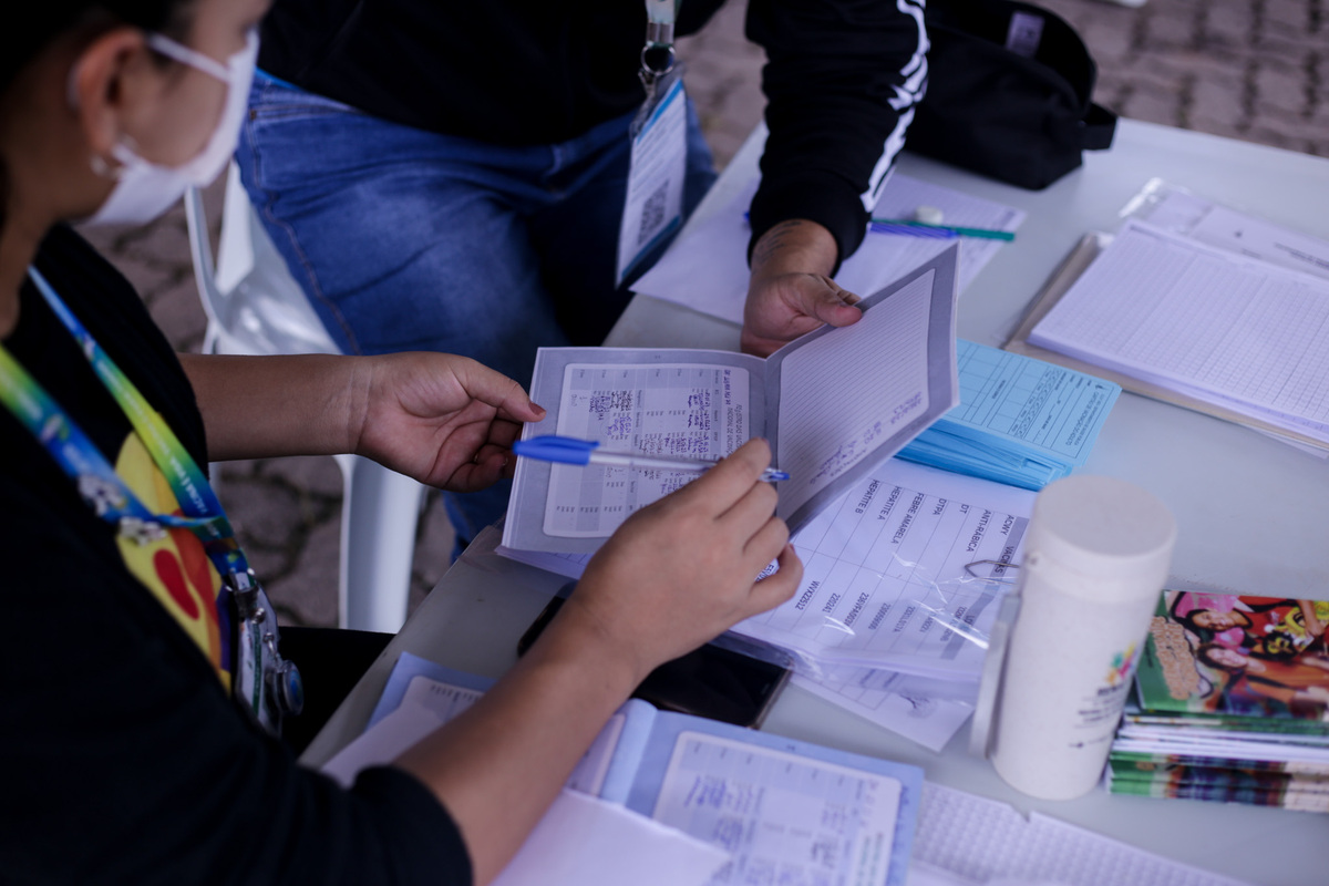 COMBATE À DENGUE | DF já vacinou mais de 22 mil crianças contra a doença desde o começo da campanha