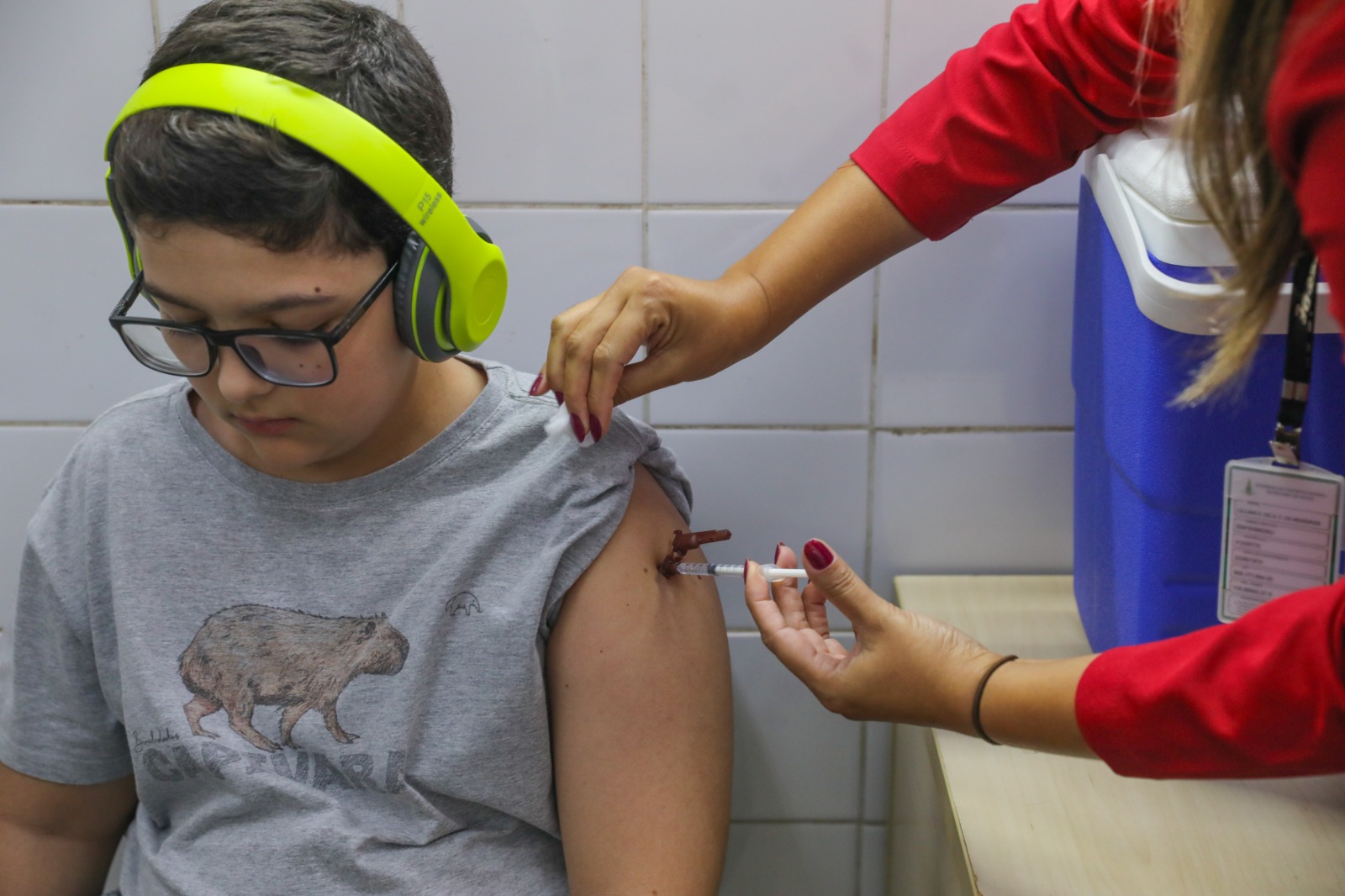 COMBATE À DENGUE | Adolescentes de 12 a 14 anos do DF já podem se vacinar contra a doença