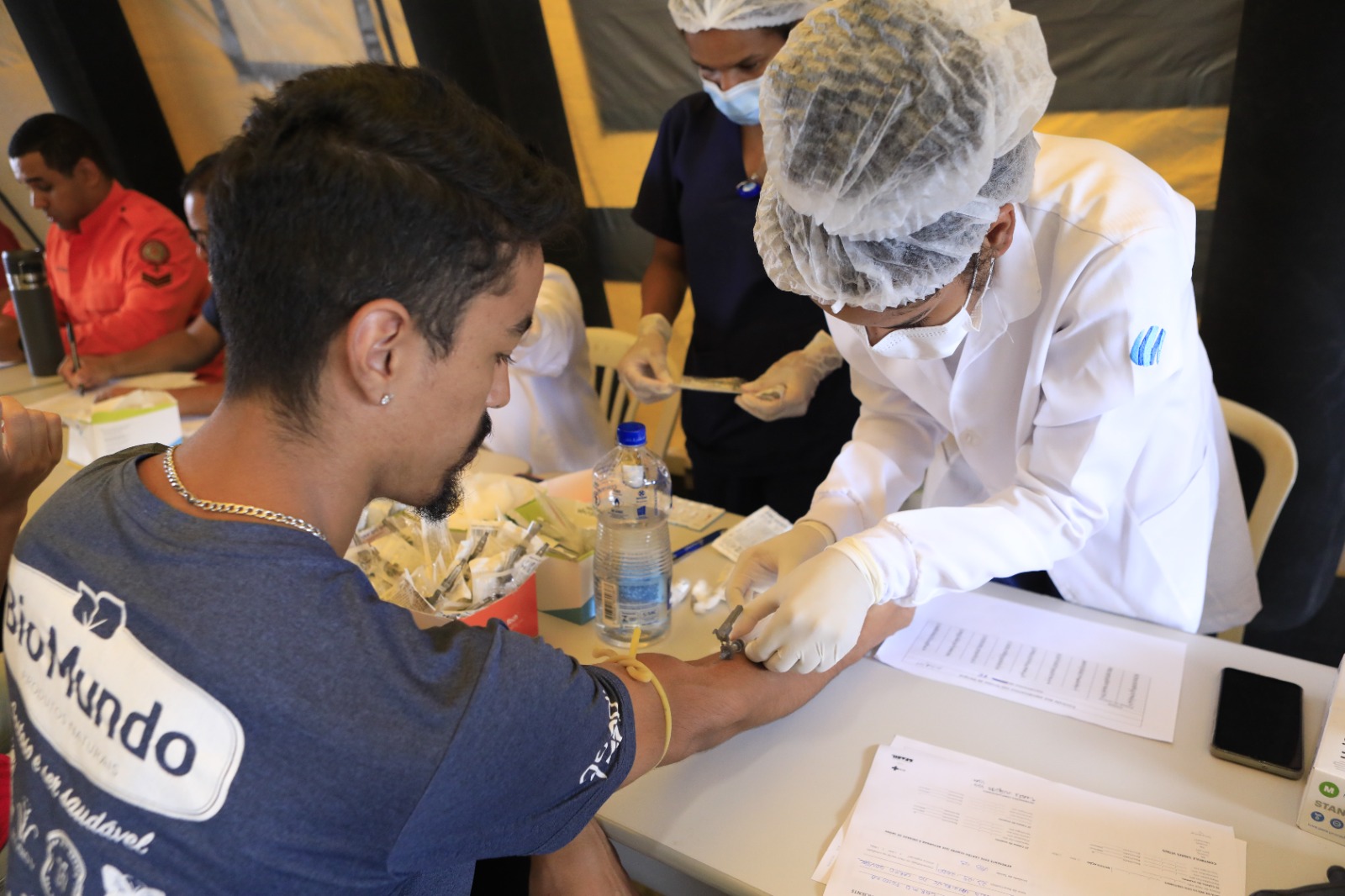 COMBATE À DENGUE | Equipamentos que entrega resultado de teste rápido em 30 minutos já estão sendo utilizados no DF