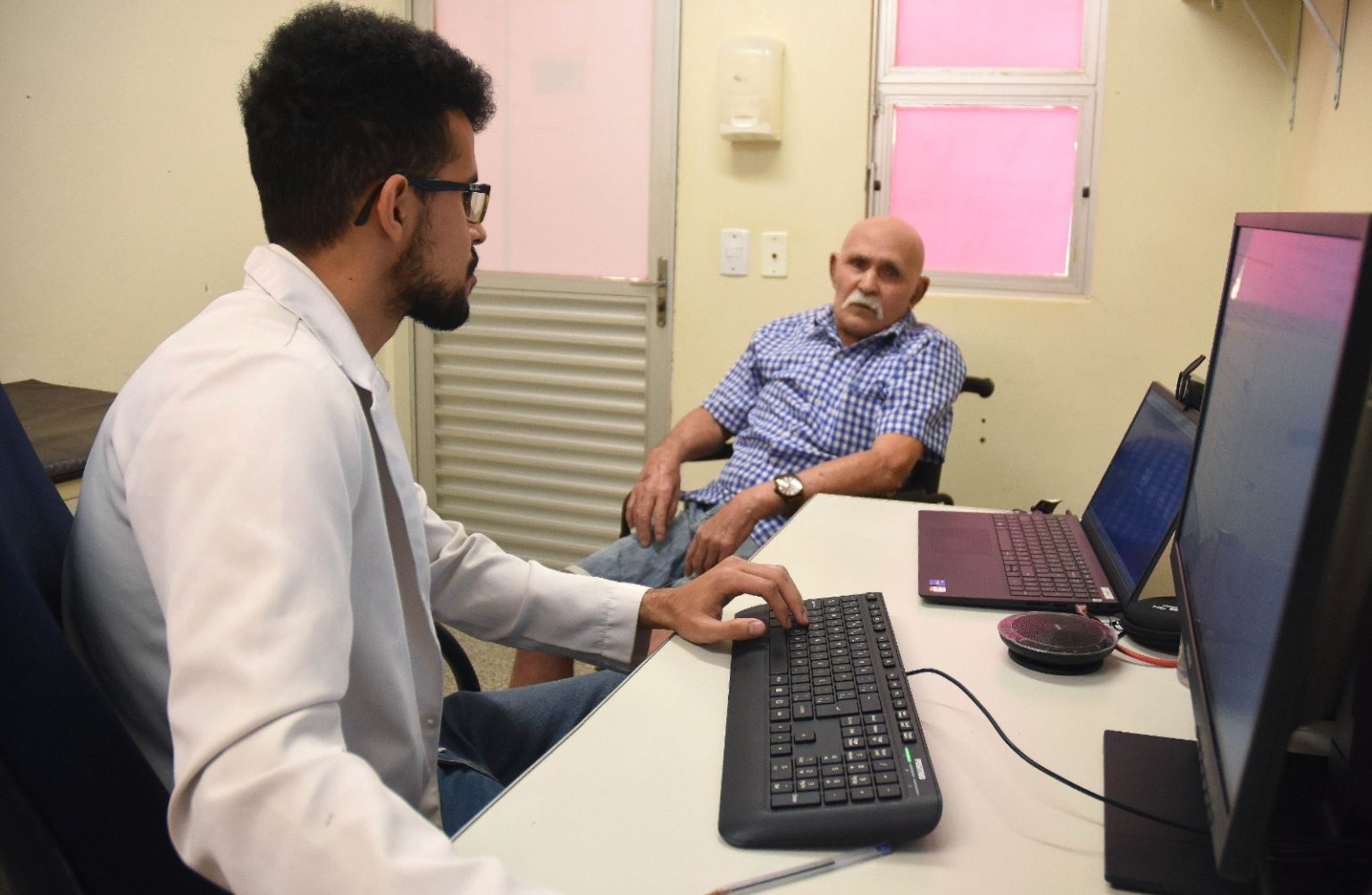 REFORÇO NO ATENDIMENTO | GDF convoca mais 200 médicos para atuar no combate à dengue