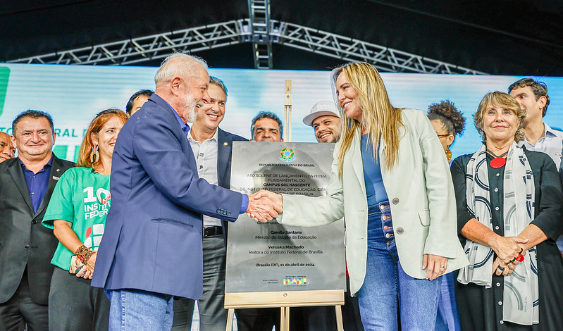 Declaração de Lula reconhecendo benfeitorias feitas por Ibaneis no Sol Nascente é um tapa na cara da esquerda brasiliense