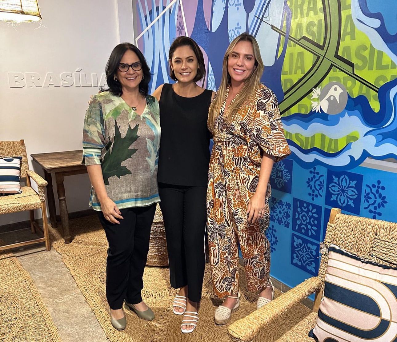 Apoio de Michelle e Damares 