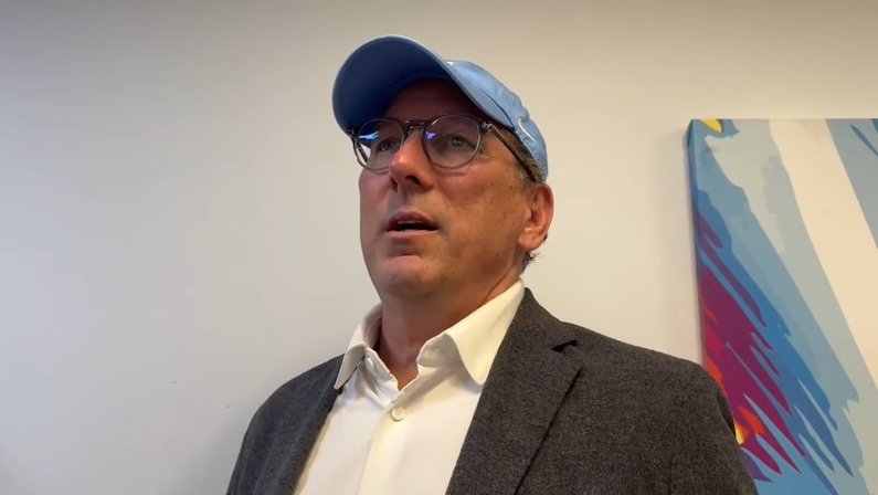 PUNIÇÃO POR OFENDER ÁRBITROS E A CBF | STJD suspende John Textor, dono da SAF do Botafogo, por 45 dias e aplica multa de R$ 100 mil