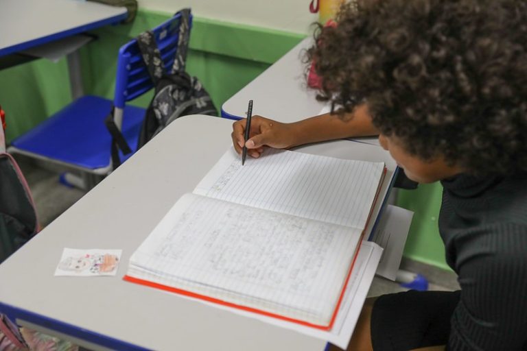 ENTRE OS PRIMEIROS DO BRASIL | IBGE aponta que DF tem segundo melhor índice de alfabetização do país