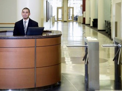 AGÊNCIA DO TRABALHADOR | Cerca de 430 vagas de emprego estão disponíveis nesta segunda (27)