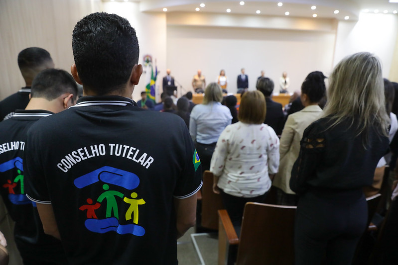 PROTEGER É NOSSO DEVER | Conselheiros tutelares do DF vão usar aplicativo para acionar a PMDF em casos de emergência