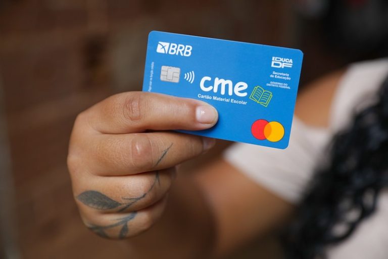 CARTÃO MATERIAL ESCOLAR | Beneficiários do programa tem até dia 11 de junho para utilizar recursos do auxílio