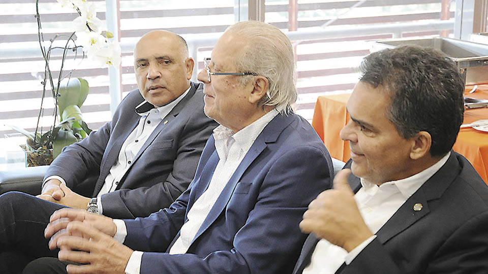 José Dirceu está de volta ao cenário político