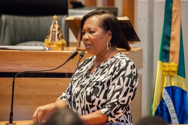 ‘CONHEÇA SEU PAR’ | CLDF aprova projeto da Doutora Jane que permite mulheres consultarem antecedentes criminais de parceiros