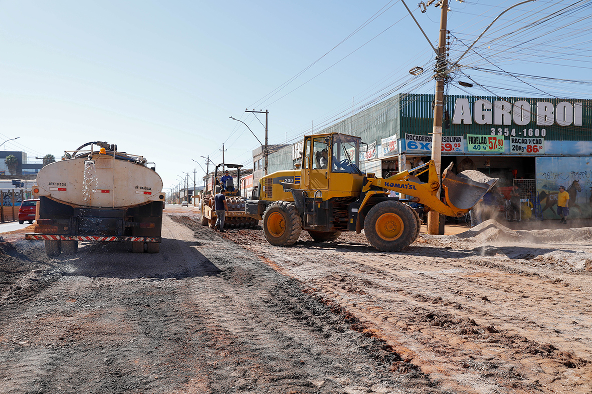 HÉLIO PRATES | SLU, DER e Novacap aceleram obras na via após GDF suspender contrato com empresa