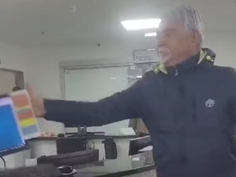 Ataque de fúria de Raad Massouh em hospital viraliza em todo o país e mostra que não é só a rede pública que tem problema