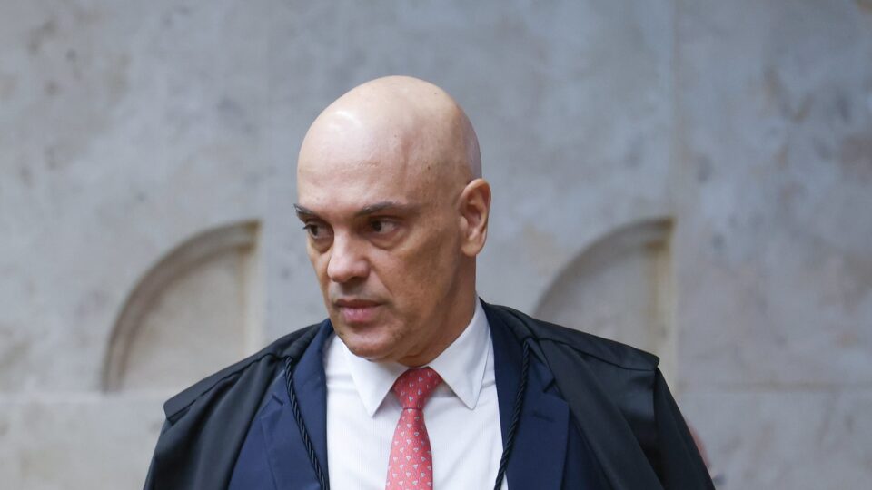 APÓS REPERCUSSÃO NA MÍDIA | Alexandre de Moraes afirma que requisições de informações ao TSE foram regulares e oficiais