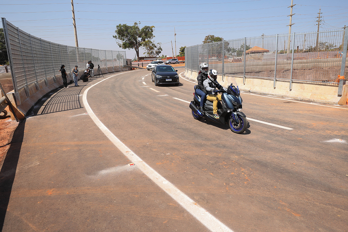 VIADUTO DO JARDIM BOTÂNICO | Primeiro trecho da obra é liberado para melhorar o trânsito na região