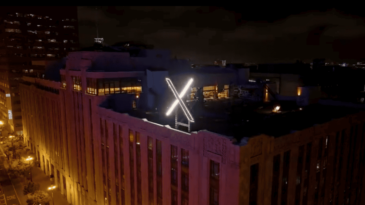 O ‘X’ CAIU | Após descumprir ordem de Alexandre de Moraes, rede social de Elon Musk começa a sair do ar no Brasil