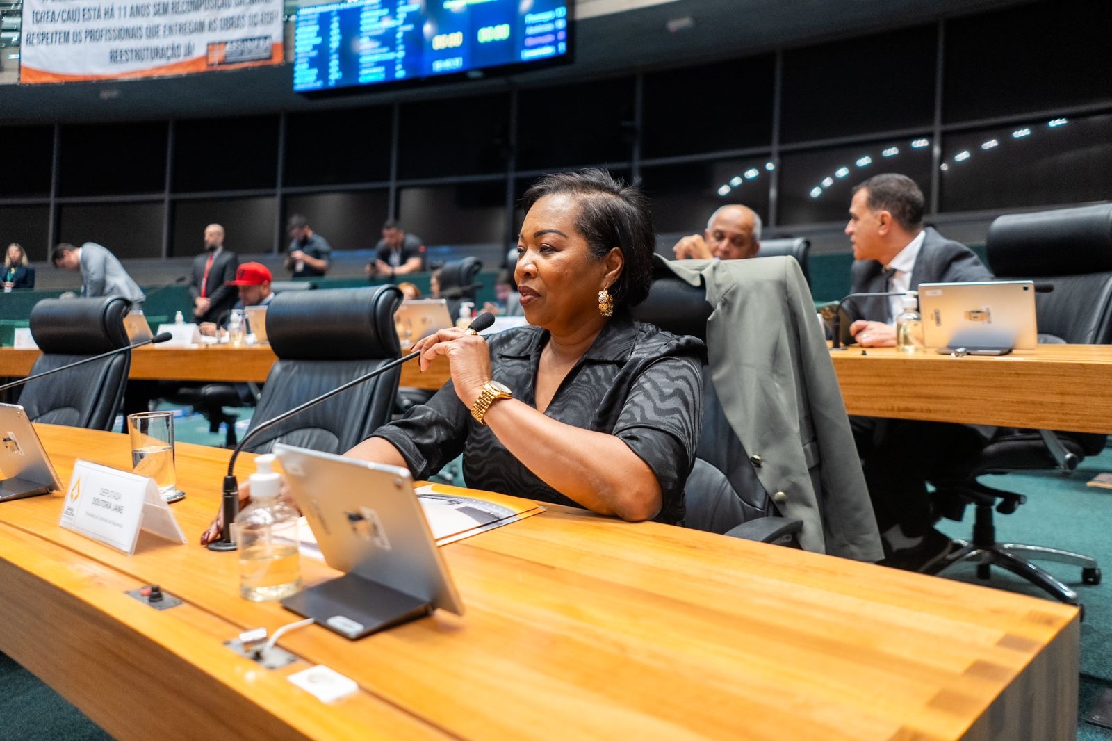 RECÉM-CRIADA PELA CLDF | Sob a presidência da Doutora Jane, Comissão do Direito das Mulheres é instalada