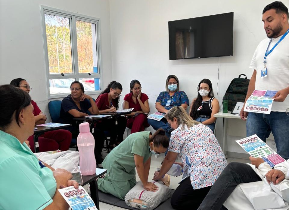 PARA MELHORAR O ATENDIMENTO | Servidores das UPAs do DF passam por novo ciclo de capacitação para situações de urgência e emergência