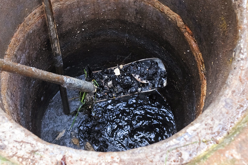 ESGOTO DOMÉSTICO | Caesb ressalta que o descarte correto de resíduos na rede evita o entupimento das tubulações e comprometimento do sistema