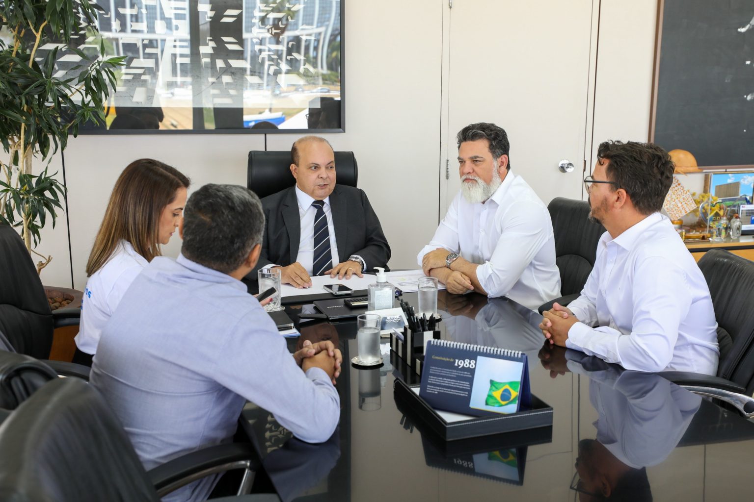 CONQUISTA IMPORTANTE | Ibaneis envia à CLDF projeto de reajuste salarial para técnicos de enfermagem da rede pública de saúde