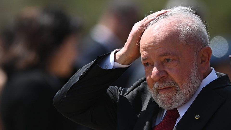 APÓS SOFRER QUEDA | Lula cancela ida à Rússia para participar de reunião do Brics