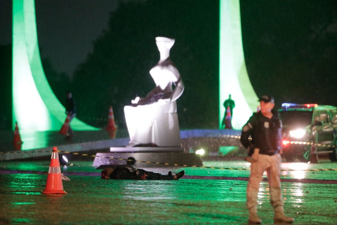 APÓS ATENTADO NA PRAÇA DOS TRÊS PODERES | Ministros do STF condenam proposta de anistia e PF anuncia que grupos extremistas seguem ativos