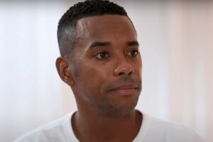 CONDENADO NA ITÁLIA | Robinho vai continuar preso conforme decisão da maioria dos ministros do STF