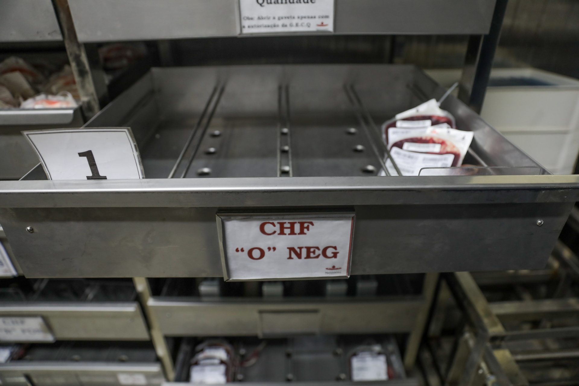 HEMOCENTRO DE BRASÍLIA | Devido ao baixo estoque, doadores do sangue tipo O negativo terão senha preferencial