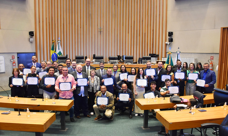 10 ANOS DA ABBP | Deputado Roosevelt promove sessão solene para homenagear a entidade e profissionais da nova imprensa