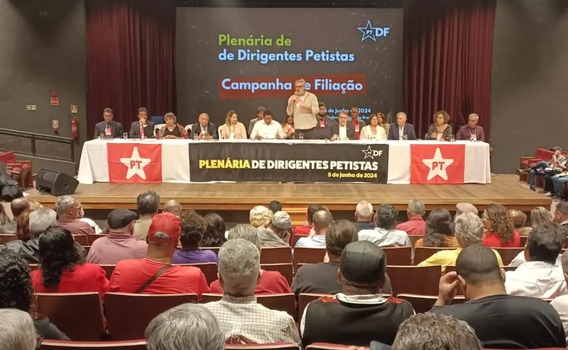 Com medo de sofrer retaliações em 2026, PT-DF finge que é contra as mudanças no Fundo Constitucional