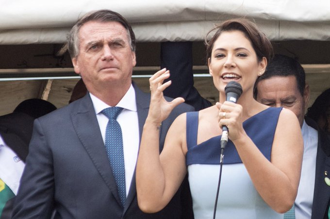 ELEIÇÕES 2026 | Bolsonaro diz que considera lançar Michelle para disputar a Presidência da República