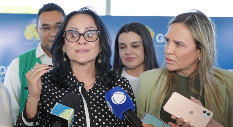 Dirigentes partidários e seus asseclas insistem em plantar fake news sobre candidatura de Damares ao GDF