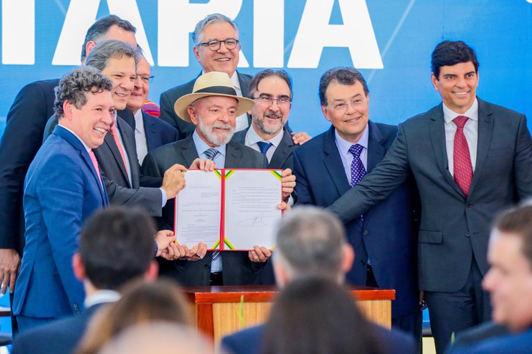 REFORMA TRIBUTÁRIA | Lula sanciona regulamentação da lei que define novas regras para o sistema de impostos