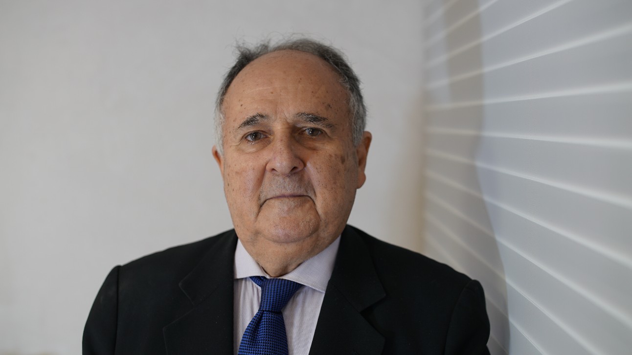 Cristovam Buarque sonha em voltar para o Senado nos braços da militância esquerdista