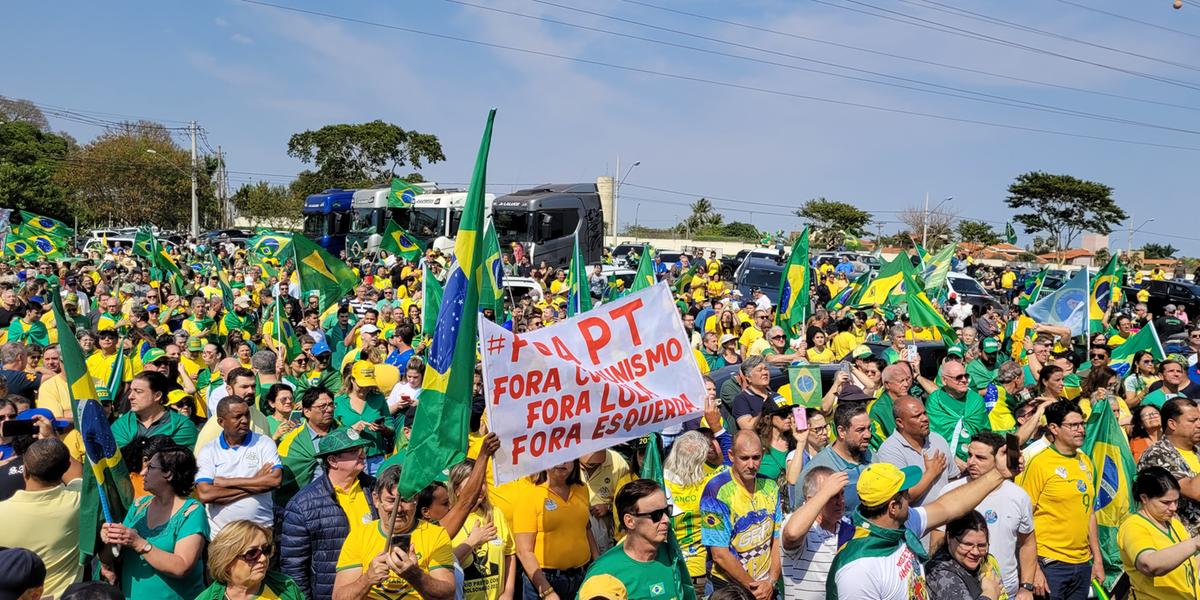 Disputa pelos votos da mesma corrente política