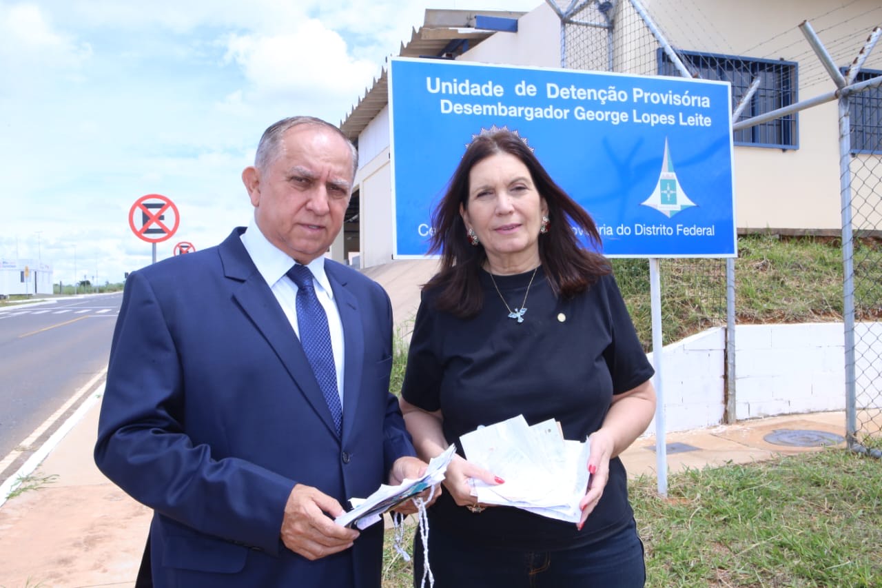 Bia Kicis e Izalci Lucas na espreita para concorrer ao Senado