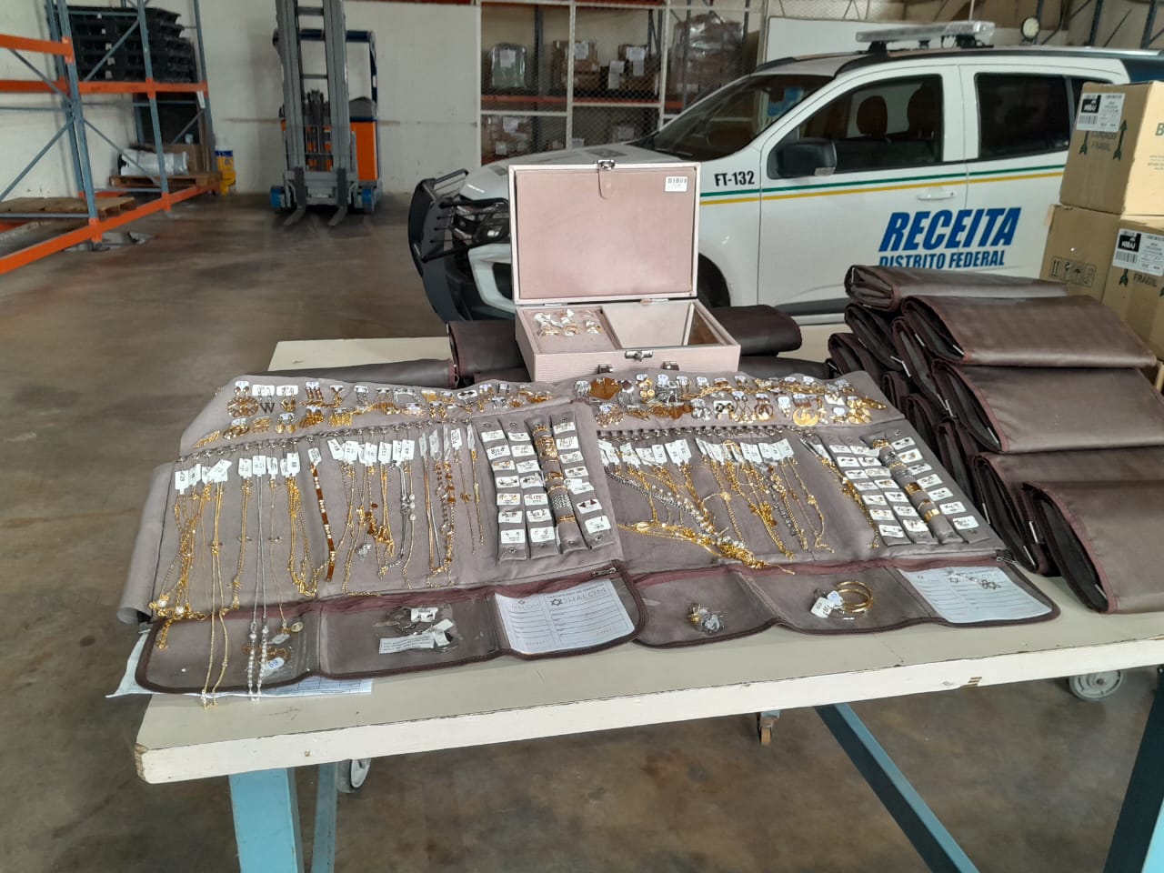 MERCADORIAS SEM NOTA FISCAL | Fiscalização da Receita do DF apreende R$ 800 mil de produtos irregulares durante o fim de semana