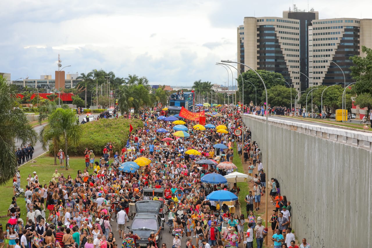 ATENÇÃO, FOLIÕES | GDF divulga orientações e cuidados sobre doenças transmitidas durante o Carnaval