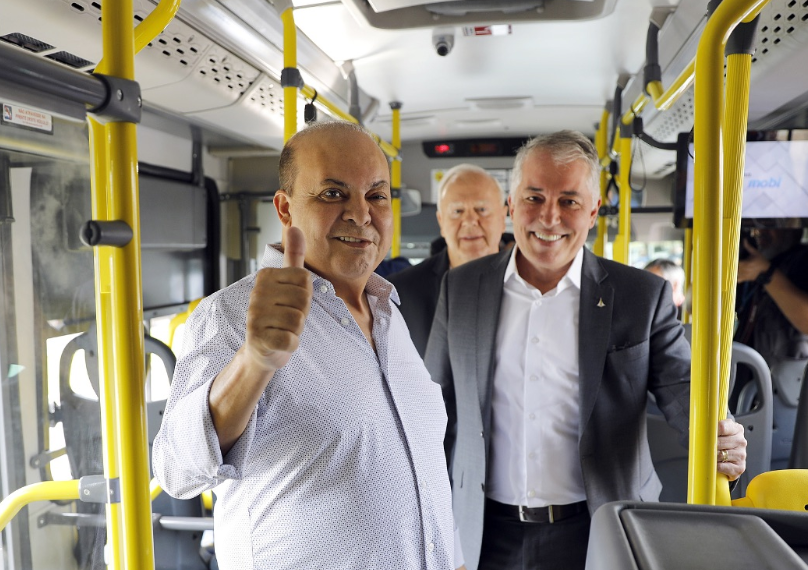 ‘Tio Ibaneis’ libera transporte público de graça aos domingos e feriados