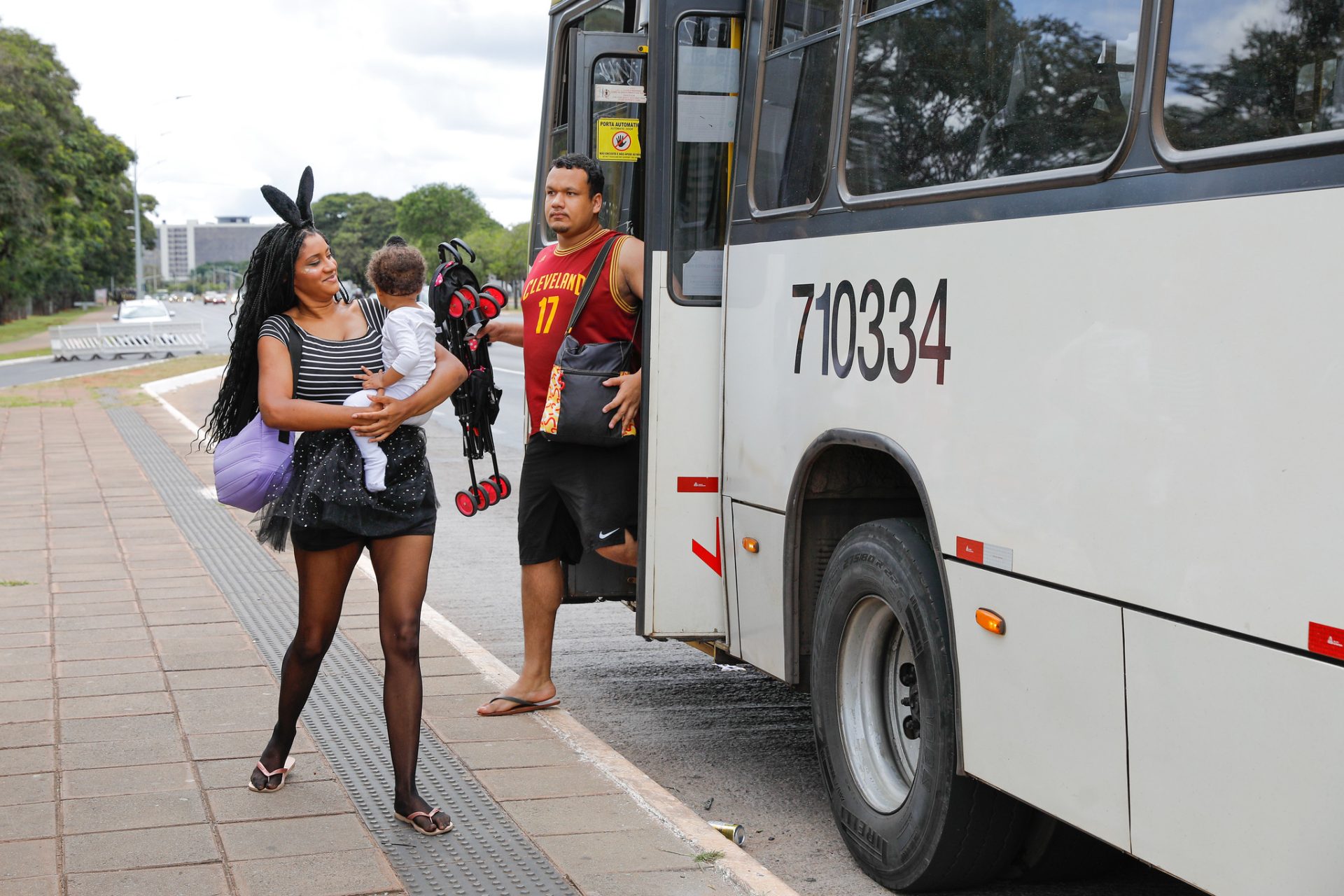 VAI DE GRAÇA | Durante os quatro dias de Carnaval, ônibus e metrô do DF registram mais de 2,5 milhões de acessos