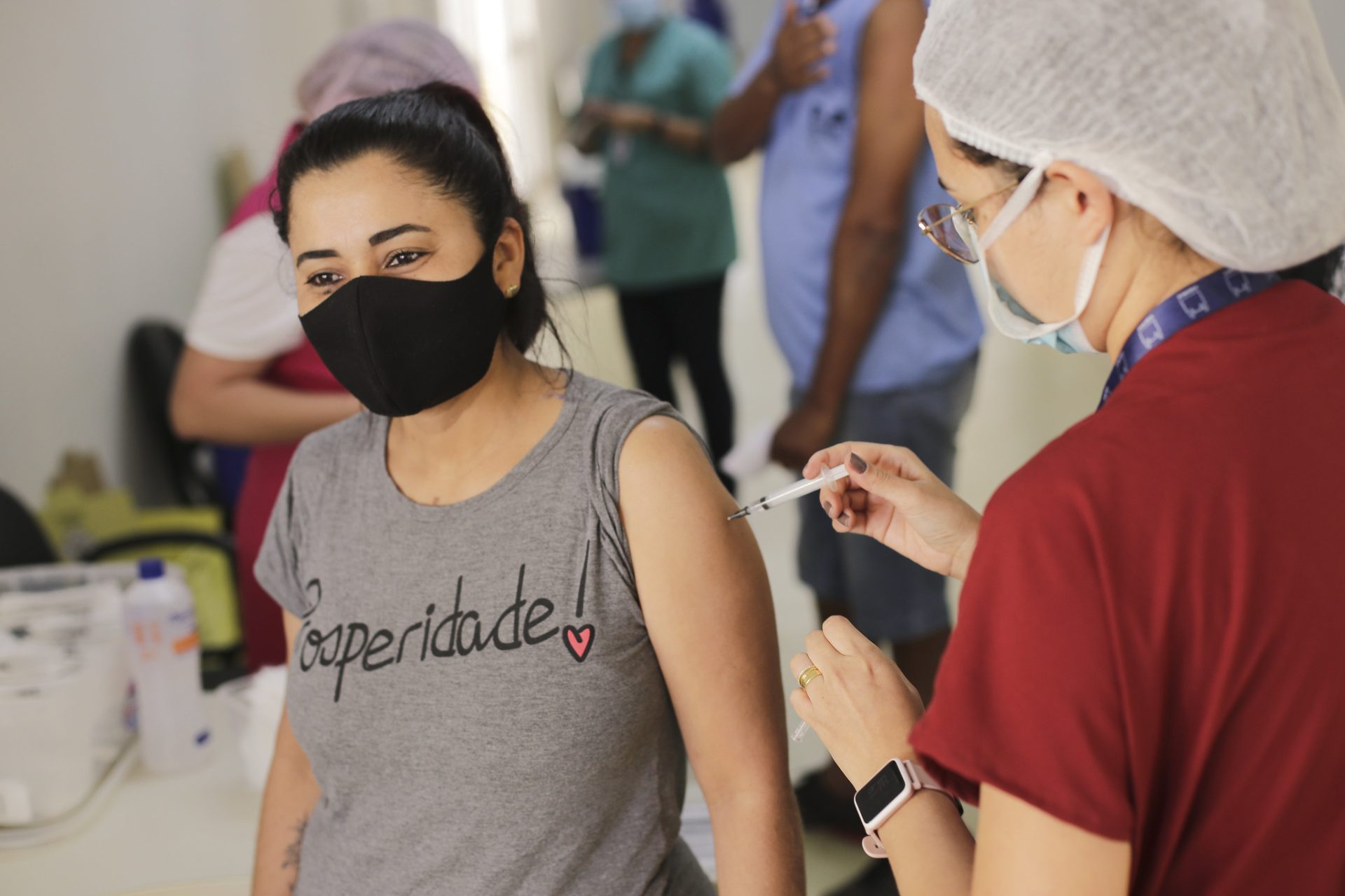 VACINAÇÃO CONTRA COVID-19 | DF tem mais de 100 salas disponíveis para público-alvo receber a imunização