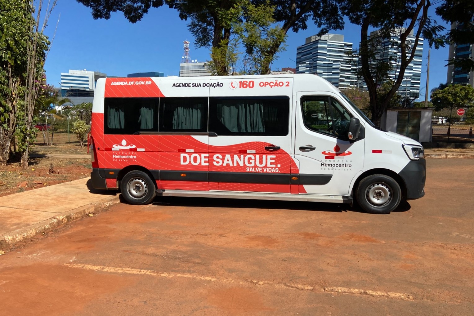 SERVIÇO PARA ATENDER VOLUNTÁRIOS | Fundação Hemocentro de Brasília oferece transporte gratuito para grupos de doadores de sangue