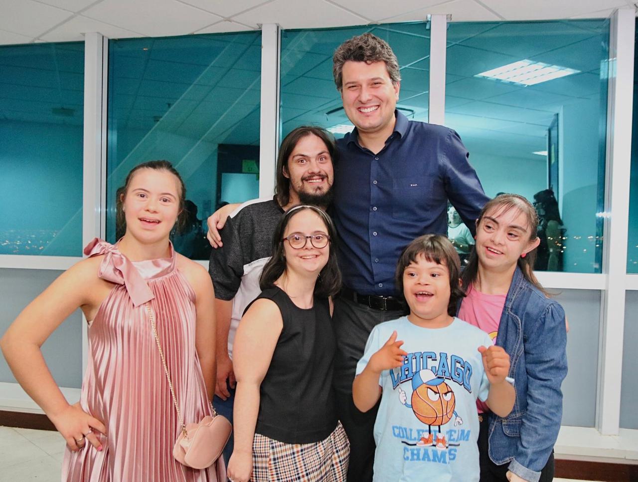 DIA MUNDIAL DA SÍNDROME DE DOWN | Eduardo Pedrosa promove sessão solene com homenagens a famílias, profissionais e entidades que defendem a causa