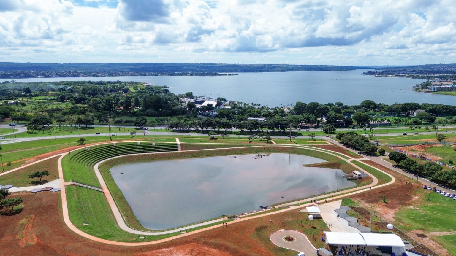 COM INVESTIMENTOS DE R$ 180 MILHÕES | Ibaneis Rocha entrega a maior obra de drenagem da capital federal