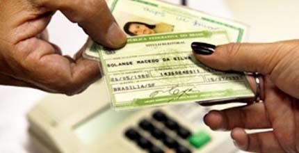 ATENÇÃO, ELEITOR! | Mais de 41 mil títulos eleitorais do DF podem ser cancelados; prazo para regularizar termina dia 19 de maio