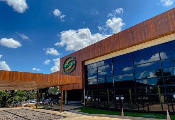 COLÉGIO PÓDION | Estudantes, professores e colaboradores da instituição de ensino têmem ser prejudicados pela disputa pela herança milionária do fundador da escola