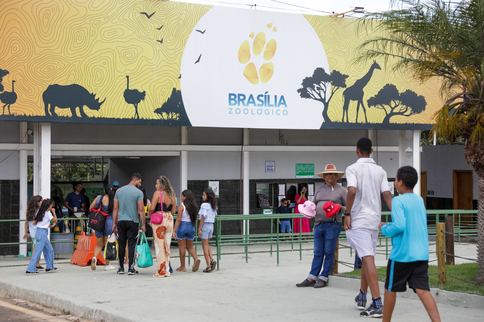 PONTO FACULTATIVO NO DIA 17 DE ABRIL | Ibaneis anuncia medida para que população possa aproveitar os festejos de 65 anos de Brasília com o Vai de Graça e o Lazer para Todos